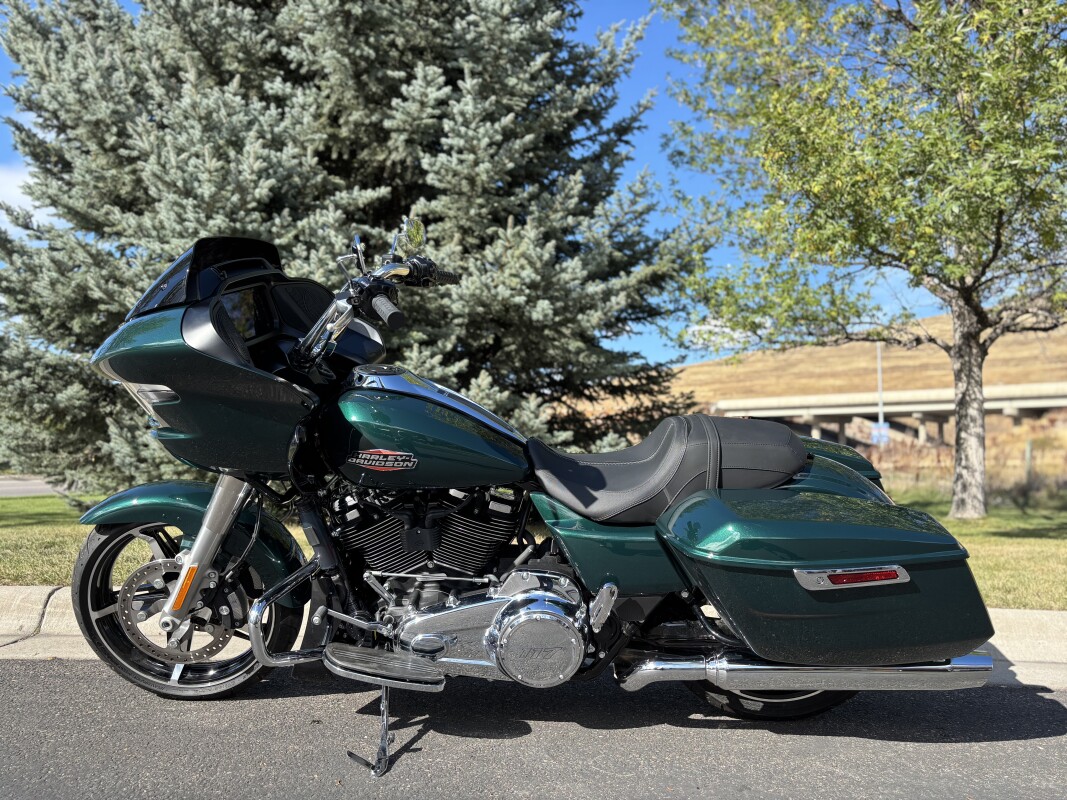 2024 Harley-Davidson Road Glide Alpine Green - Photo 4