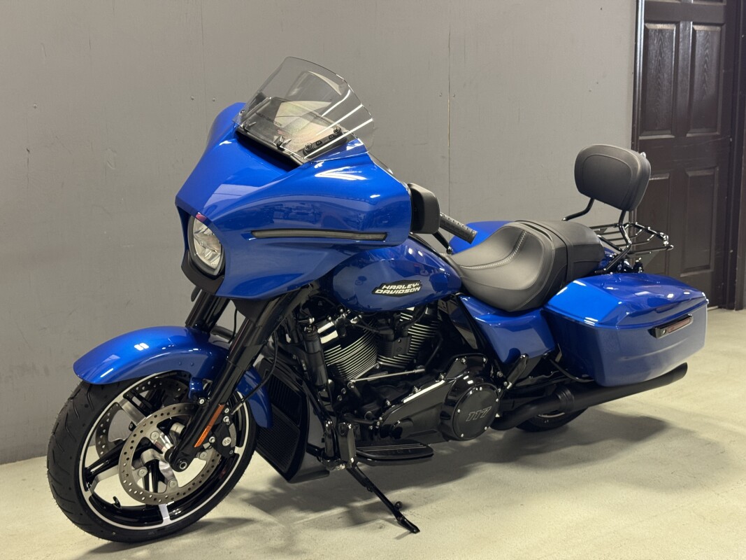 FLHX 2024 Street Glide - Photo 4