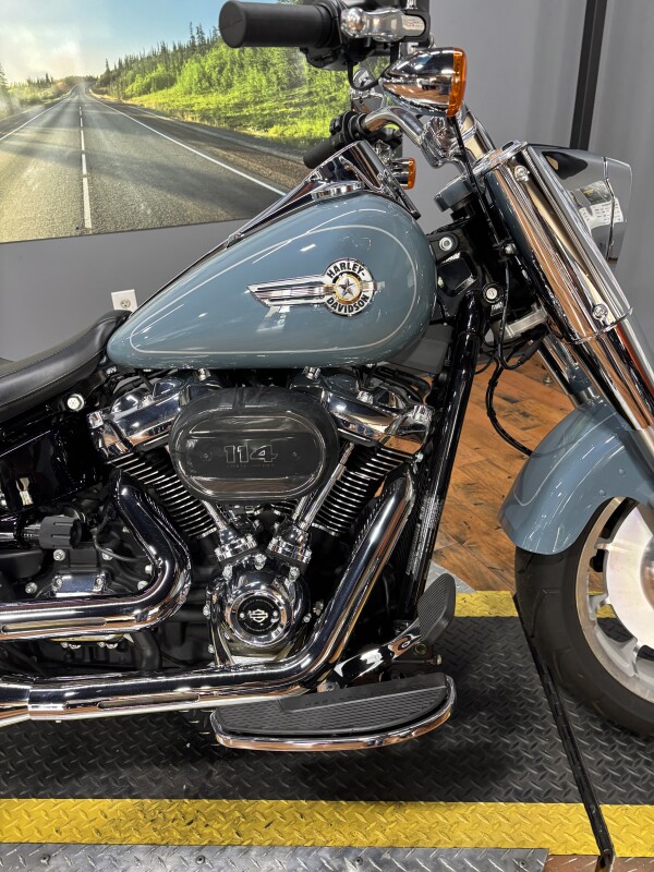 2024 Harley-Davidson Fat Boy 114 SHARKSKIN BLUE - Photo 3