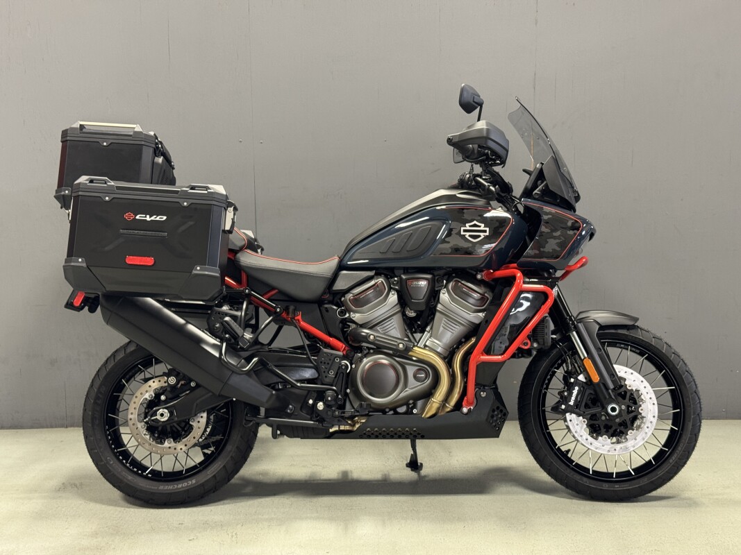 RA1250SE 2025 CVO Pan America