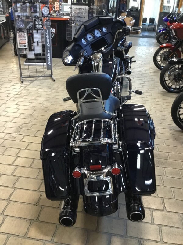 2019 Harley-Davidson Street Glide Midnight Blue - Photo 4