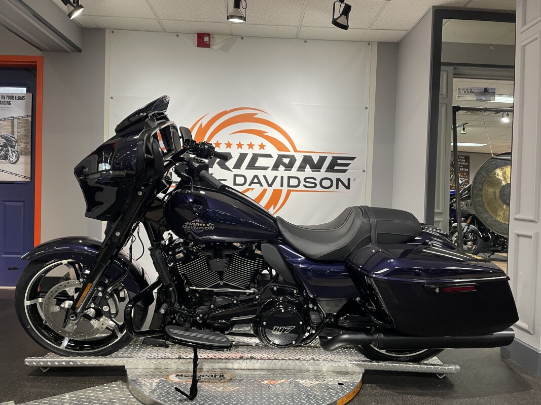FLHX 2025 Street Glide - Photo 6