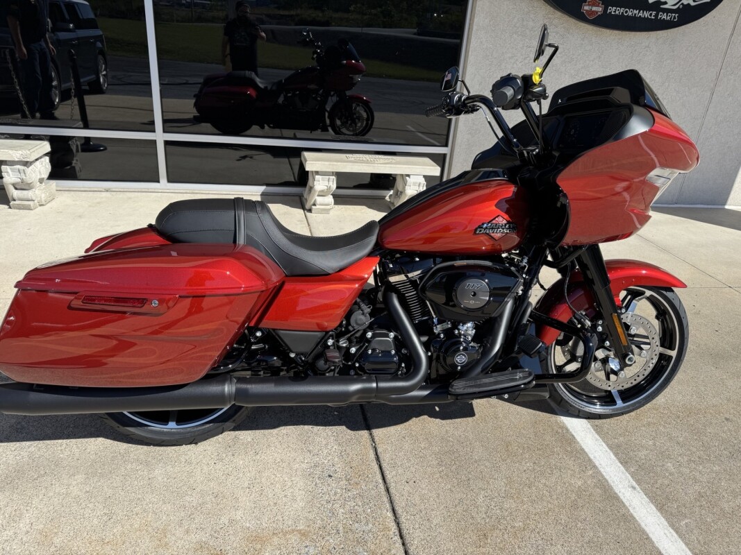 2025 Harley-Davidson Road Glide FLTRX Brilliant Red - Black Finish - Photo 3