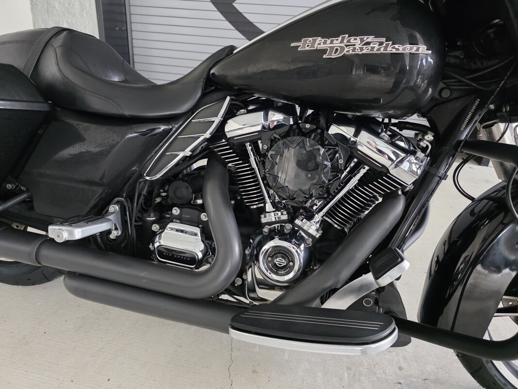 2017 Harley-Davidson Street Glide Special - Photo 3