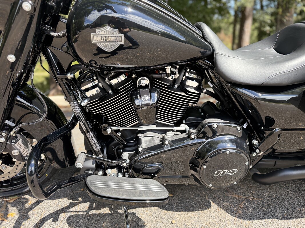 FLHRXS 2025 Road King Special - Photo 7