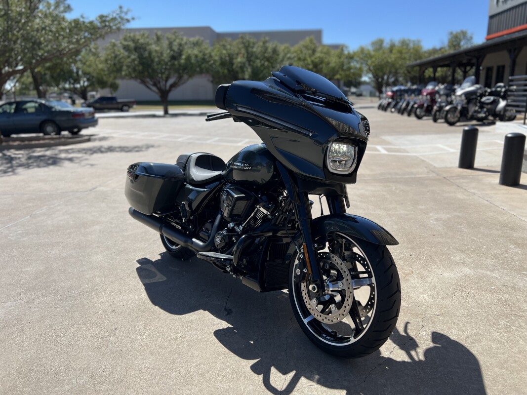 2025 Harley-Davidson Street Glide Iron Horse Metallic - Black Finish - Photo 2