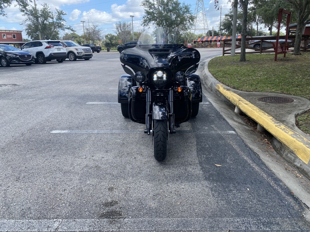 2025 Harley-Davidson Tri Glide Ultra - Photo 5