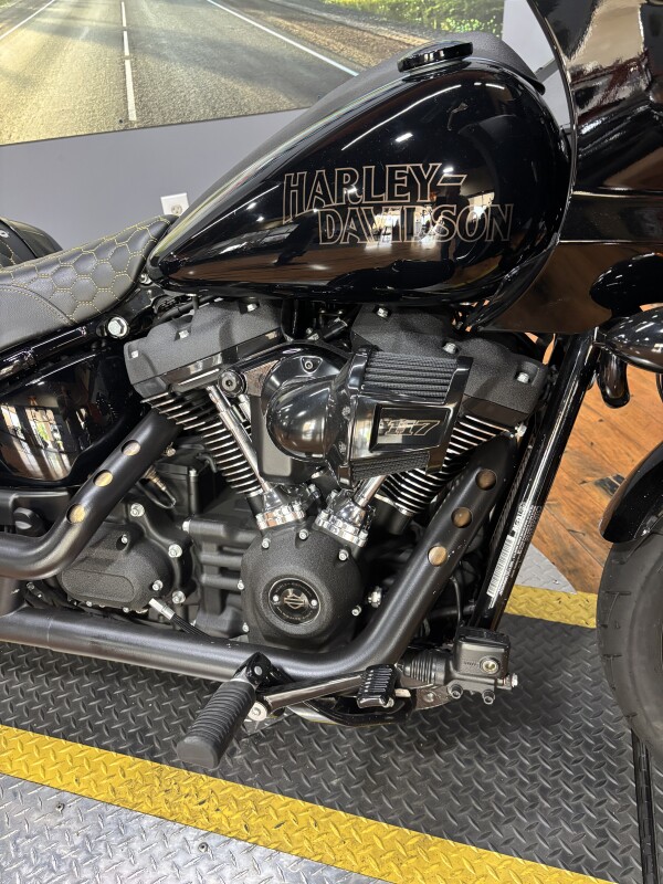 2024 Harley-Davidson Low Rider ST VIVID BLACK - Photo 2