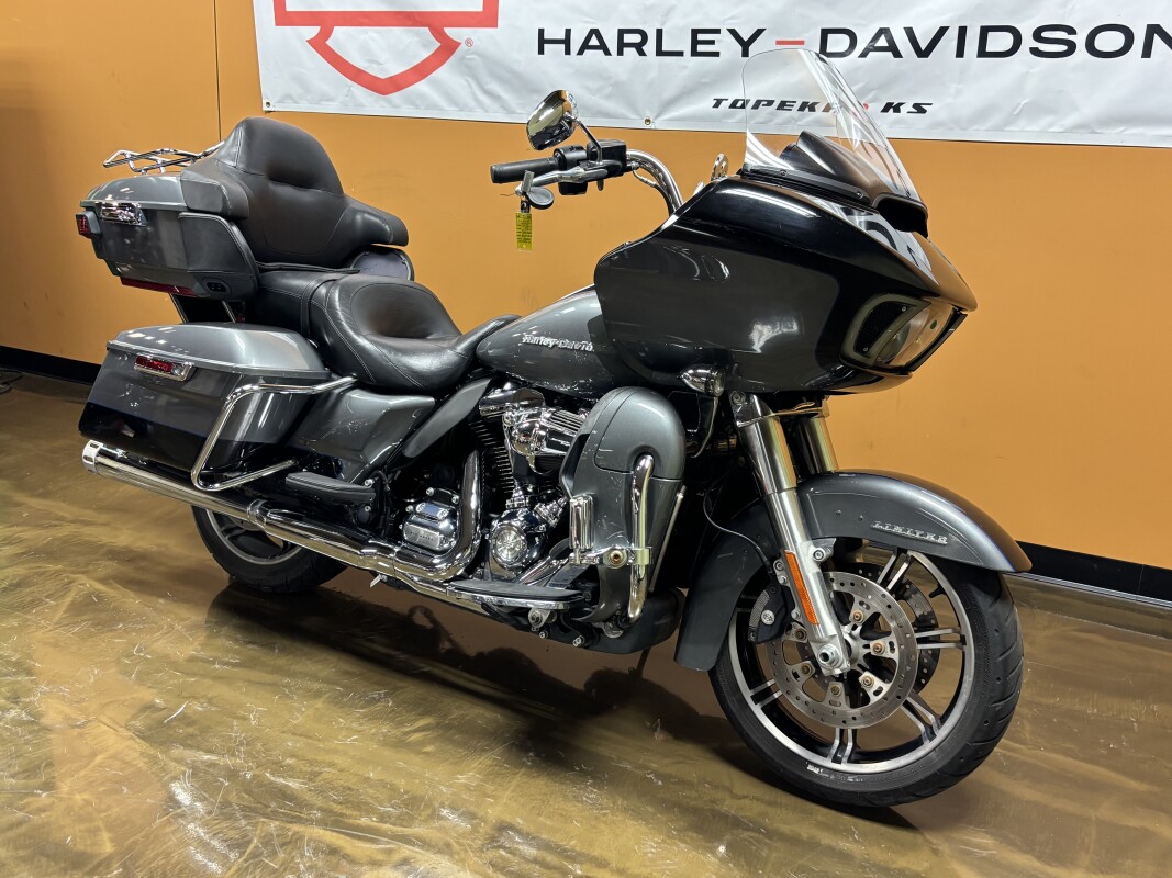 FLTRK 2022 Road Glide Limited - Photo 2