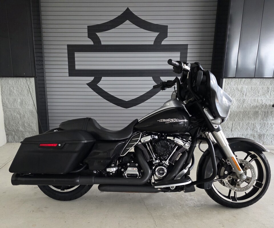 2017 Harley-Davidson Street Glide Special