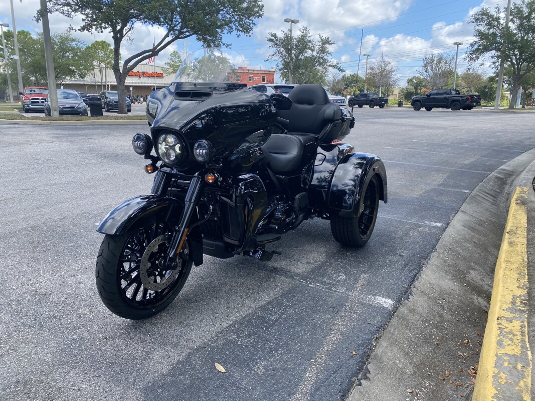 2025 Harley-Davidson Tri Glide Ultra - Photo 4
