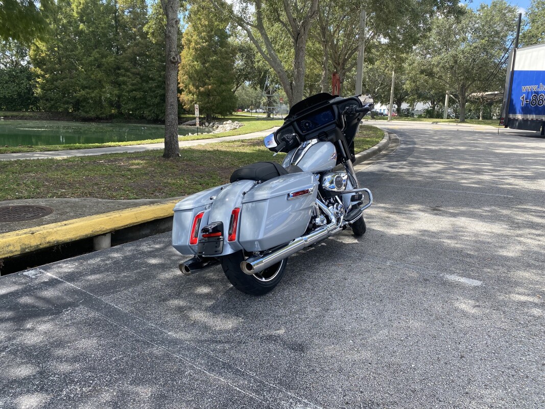 2025 Harley-Davidson Street Glide - Photo 10