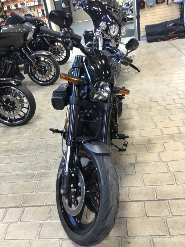 2019 Harley-Davidson FXDR 114 Vivid Black - Photo 4
