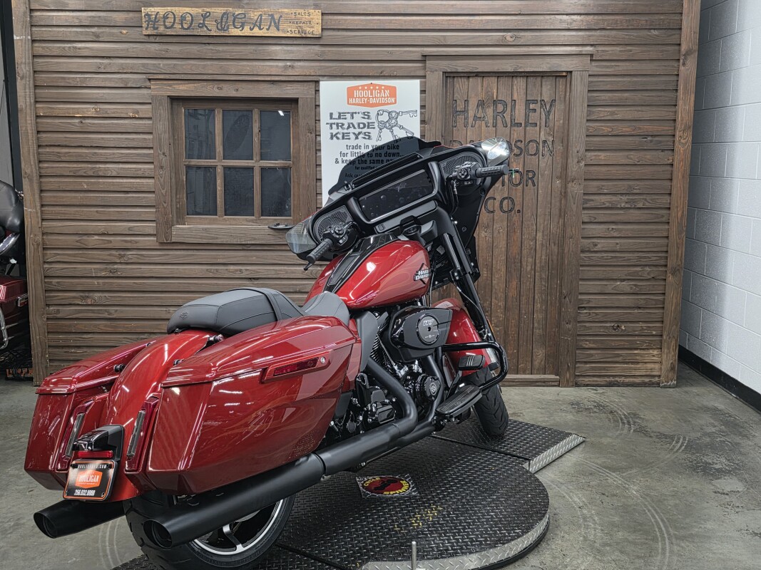 2025 Harley-Davidson Street Glide WHSKEY FIRSTORM/BLK TRIM - Photo 3