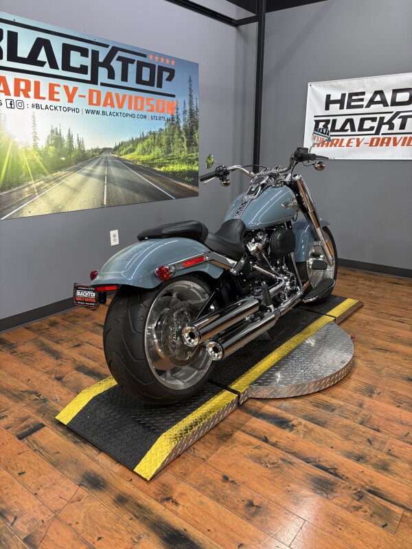 2024 Harley-Davidson Fat Boy 114 SHARKSKIN BLUE - Photo 2