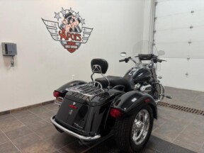 2017 Harley-Davidson® Freewheeler® Black Quartz thumb 2