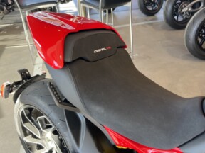 2025 Ducati Diavel V4 thumb 0