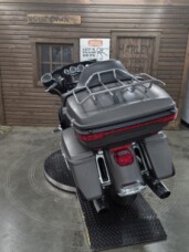 2018 Harley-Davidson® Ultra Limited INDGRYDNM/BLKDM W/PINSTRIPE thumb 0