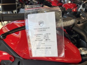 2025 Ducati Diavel V4 thumb 3