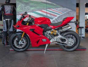2026 Ducati Panigale V2S thumb 1