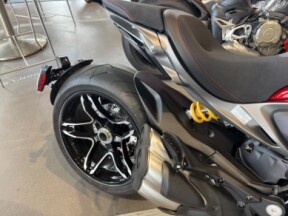 2026 Ducati XDiavel V4 thumb 3
