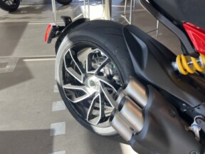2025 Ducati Diavel V4 thumb 1