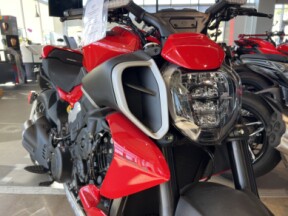 2025 Ducati Diavel V4 thumb 2