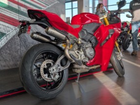 2026 Ducati Panigale V2S thumb 3
