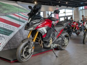 2025 Ducati Multistrada V4 Pikes Peak thumb 1