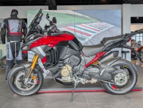 2025 Ducati Multistrada V4 Pikes Peak thumb 2