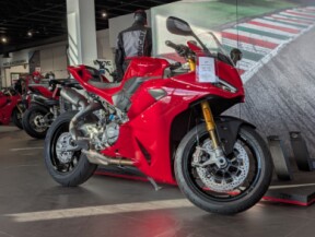 2026 Ducati Panigale V2S thumb 2