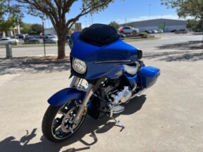 2025 Harley-Davidson® Street Glide® Blue Burst thumb 1