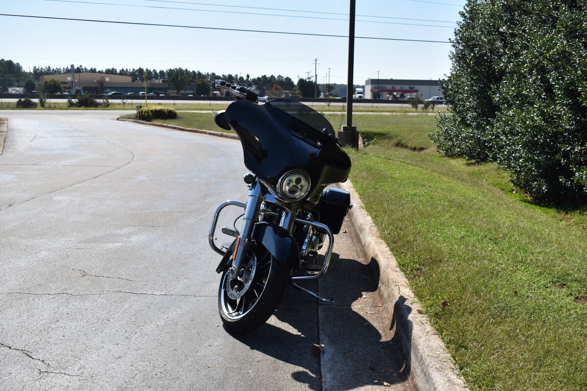 FLHX 2023 Street Glide - Photo 3