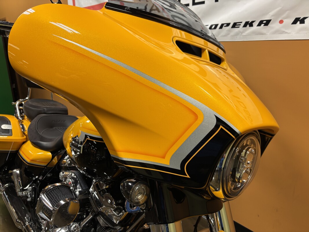 FLHXSE 2022 CVO Street Glide - Photo 4