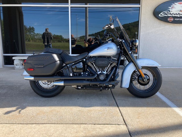 2024 Harley-Davidson Heritage Classic FLHCS Atlas Silver Metallic - Black Finish - Photo 2