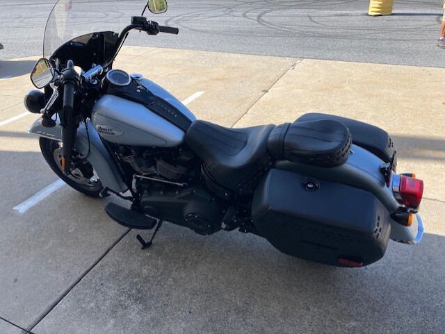 2024 Harley-Davidson Heritage Classic FLHCS Atlas Silver Metallic - Black Finish - Photo 4