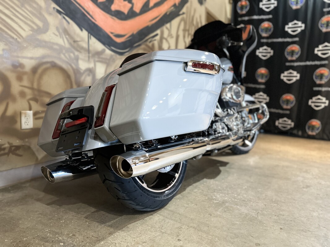 FLHX 2025 Street Glide - Photo 3