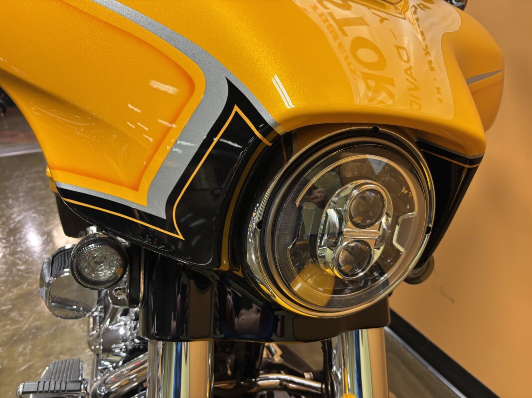 FLHXSE 2022 CVO Street Glide - Photo 5