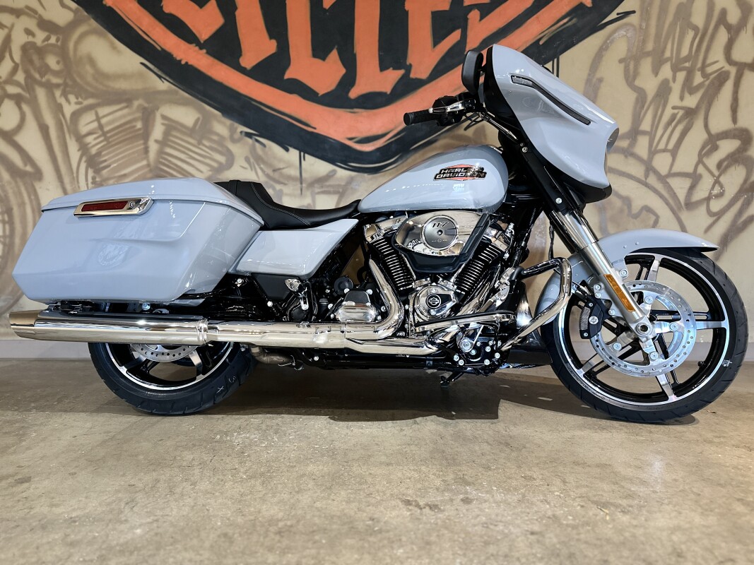FLHX 2025 Street Glide
