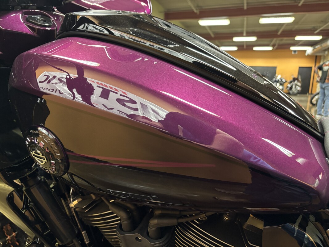 FLTRXSE 2025 CVO Road Glide - Photo 7