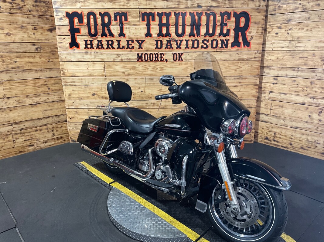 Harley-Davidson Electra Glide Ultra Limited 2013 FLHTK Vivid Black - Photo 4