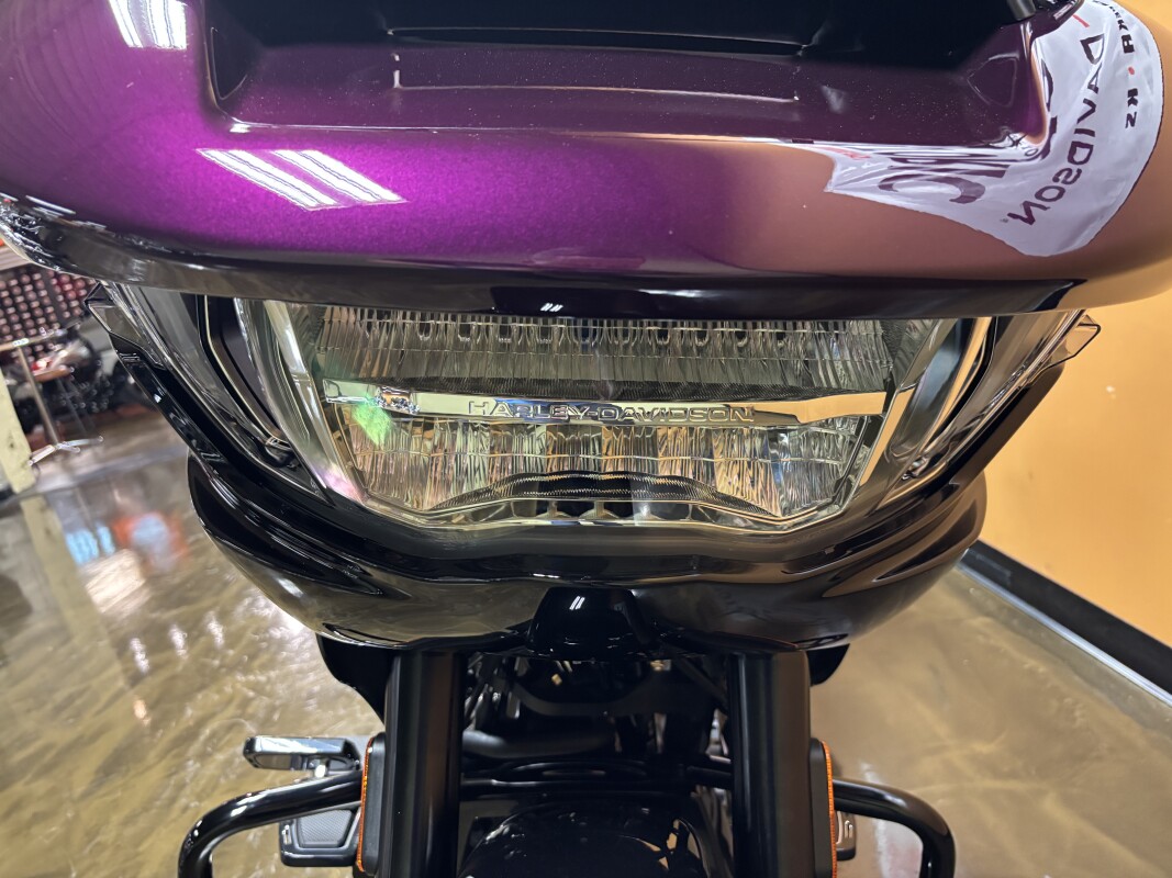 FLTRXSE 2025 CVO Road Glide - Photo 4