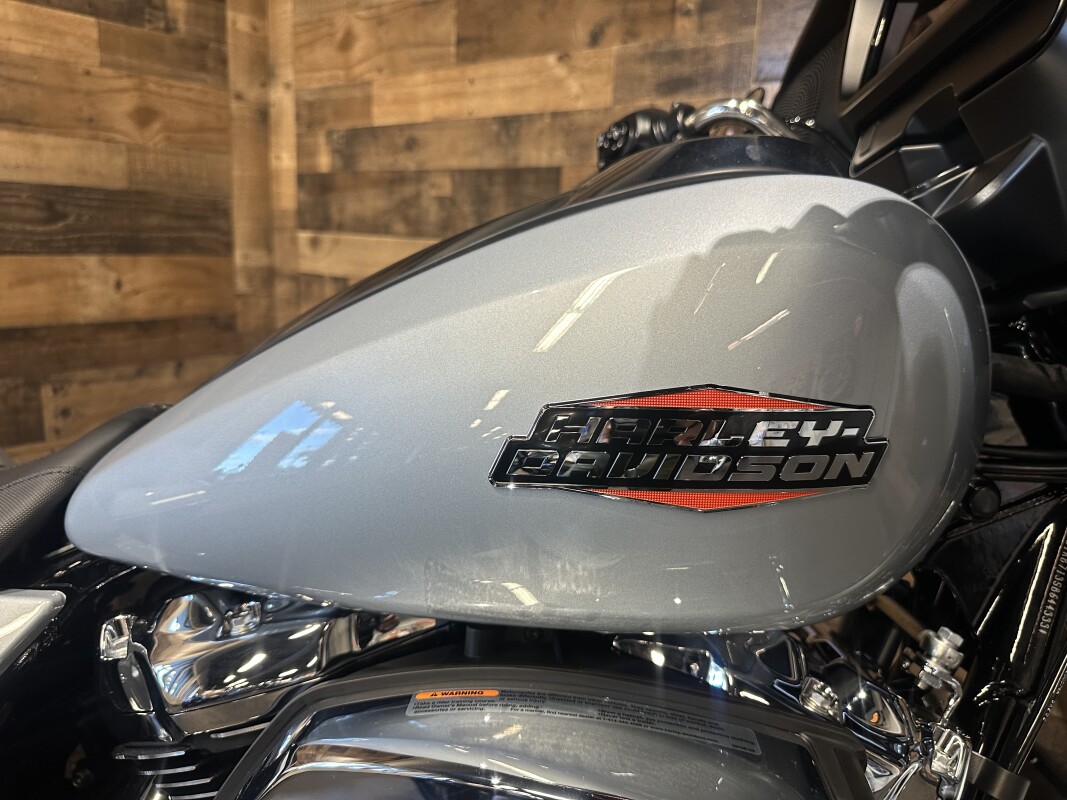 2025 Harley-Davidson Street Glide Atlas Silver Metallic FLHX - Photo 8