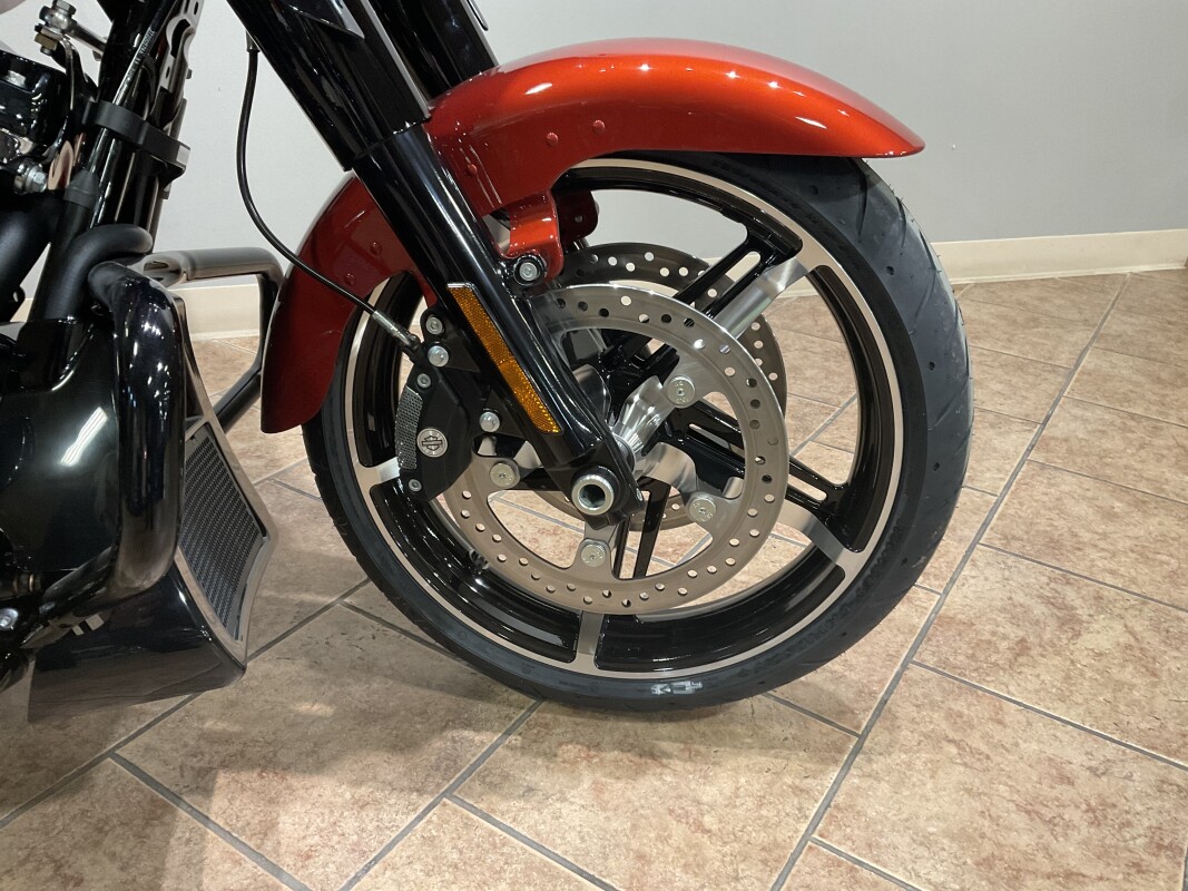 2025 Harley-Davidson Street Glide Brilliant Red FLHX - Photo 7