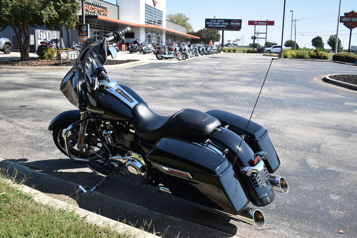 FLHX 2023 Street Glide - Photo 6