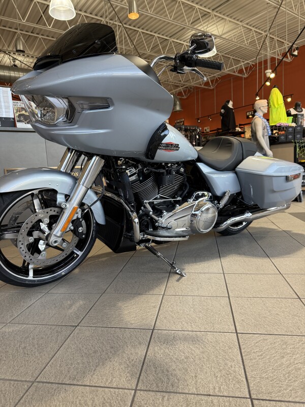 FLTRX 2025 Road Glide - Photo 7