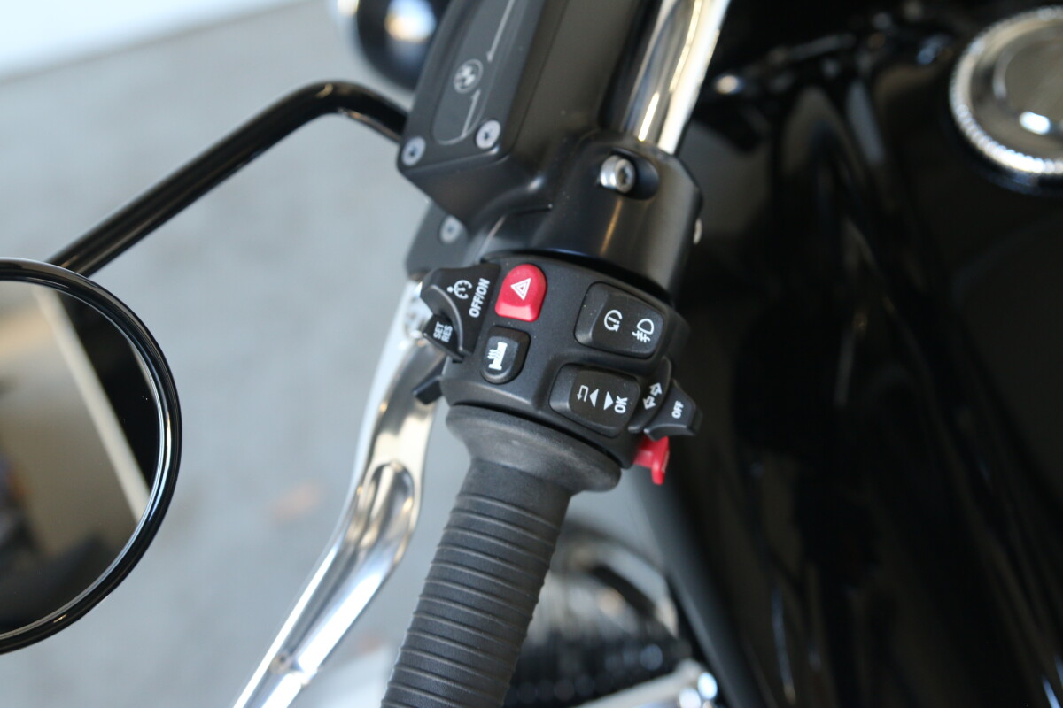 2025 BMW R 18 Classic - Photo 10