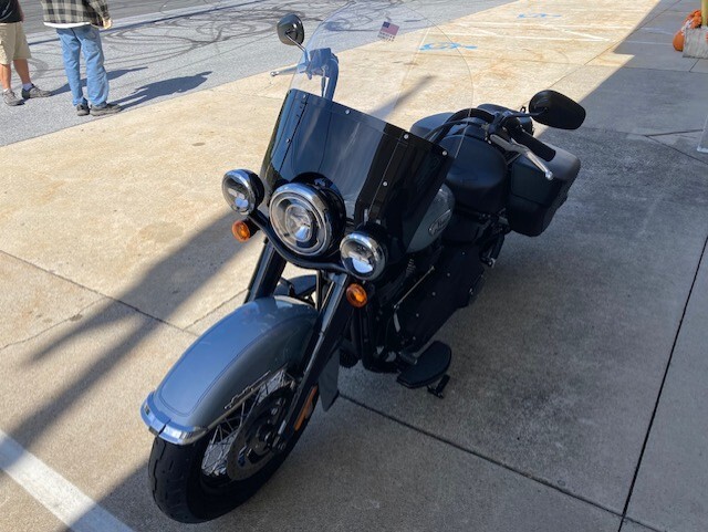 2024 Harley-Davidson Heritage Classic FLHCS Atlas Silver Metallic - Black Finish - Photo 5