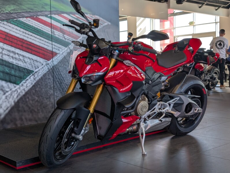 2025 Ducati Streetfighter V4 S