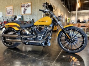2025 Harley-Davidson® Breakout® Centerline thumb 3